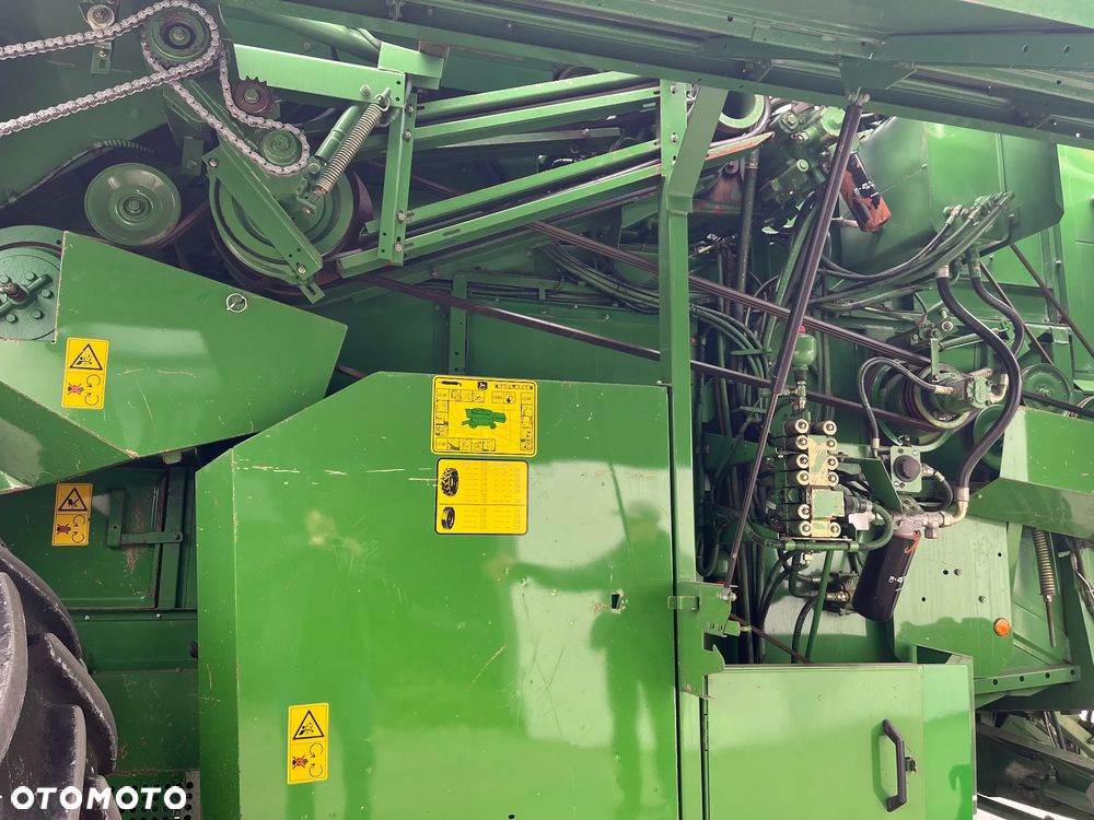 John Deere 2256 - 9