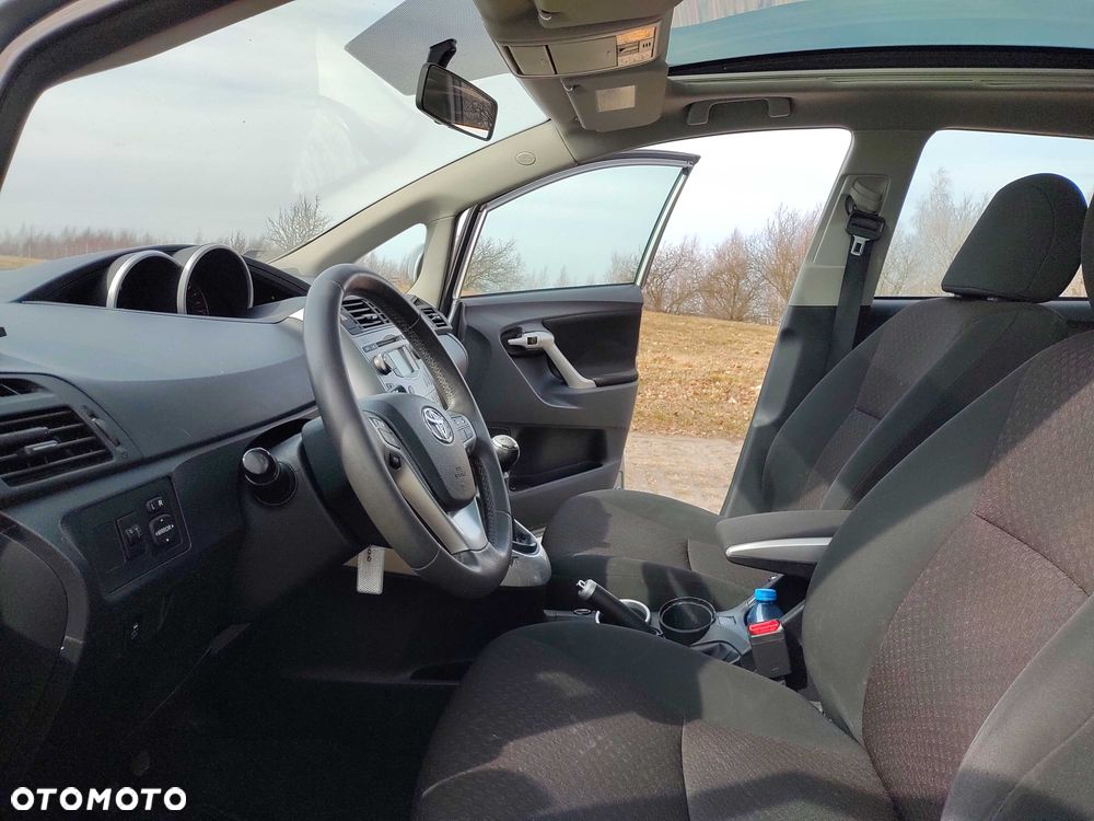 Toyota Verso - 2