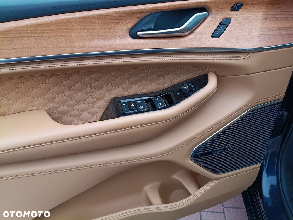 Jeep Grand Cherokee - 12