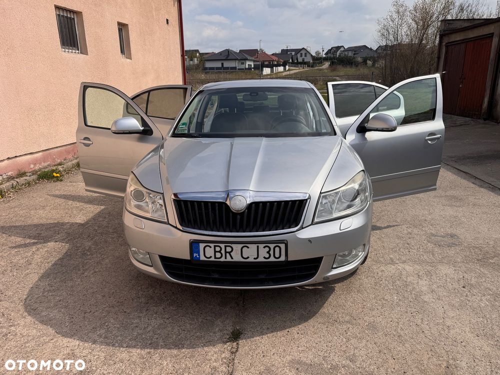 Skoda Octavia 1.8 TSI Ambiente - 10