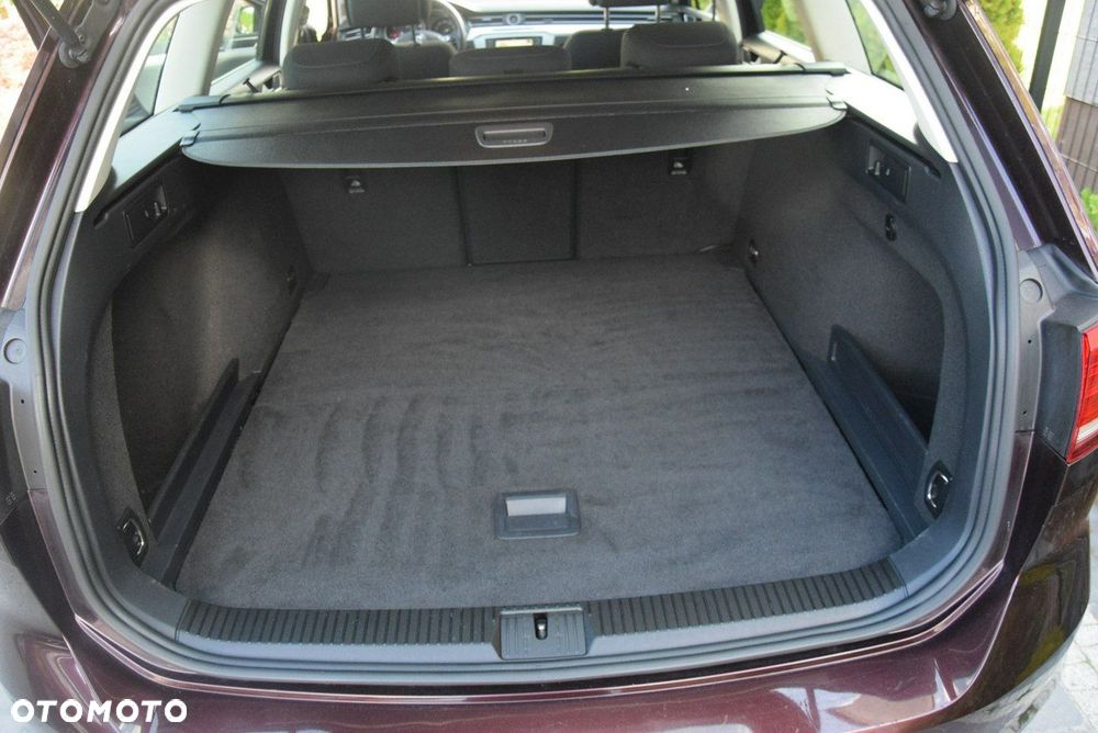Volkswagen Passat - 26