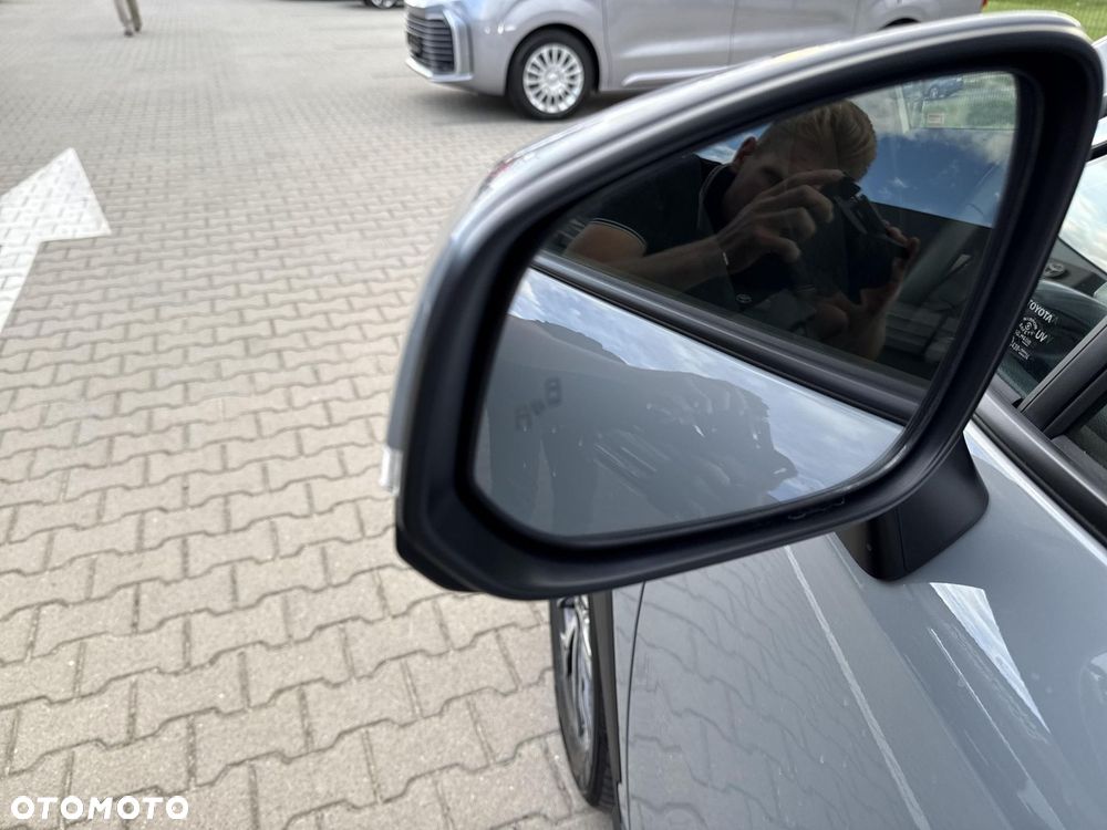 Toyota Corolla Cross - 28