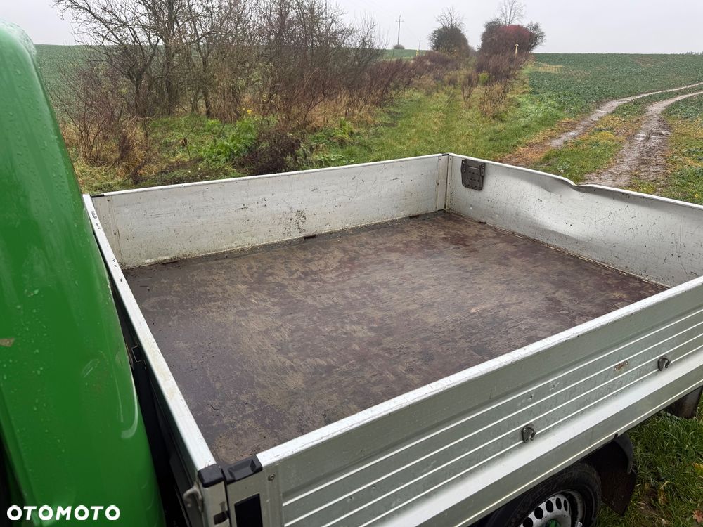 Volkswagen Transporter - 8