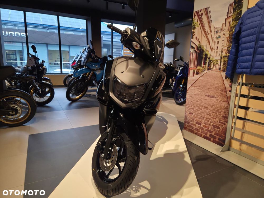 Yamaha RZ - 13