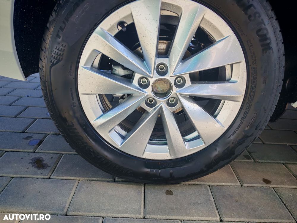 Skoda Kamiq 1.0 TSI Essence - 11