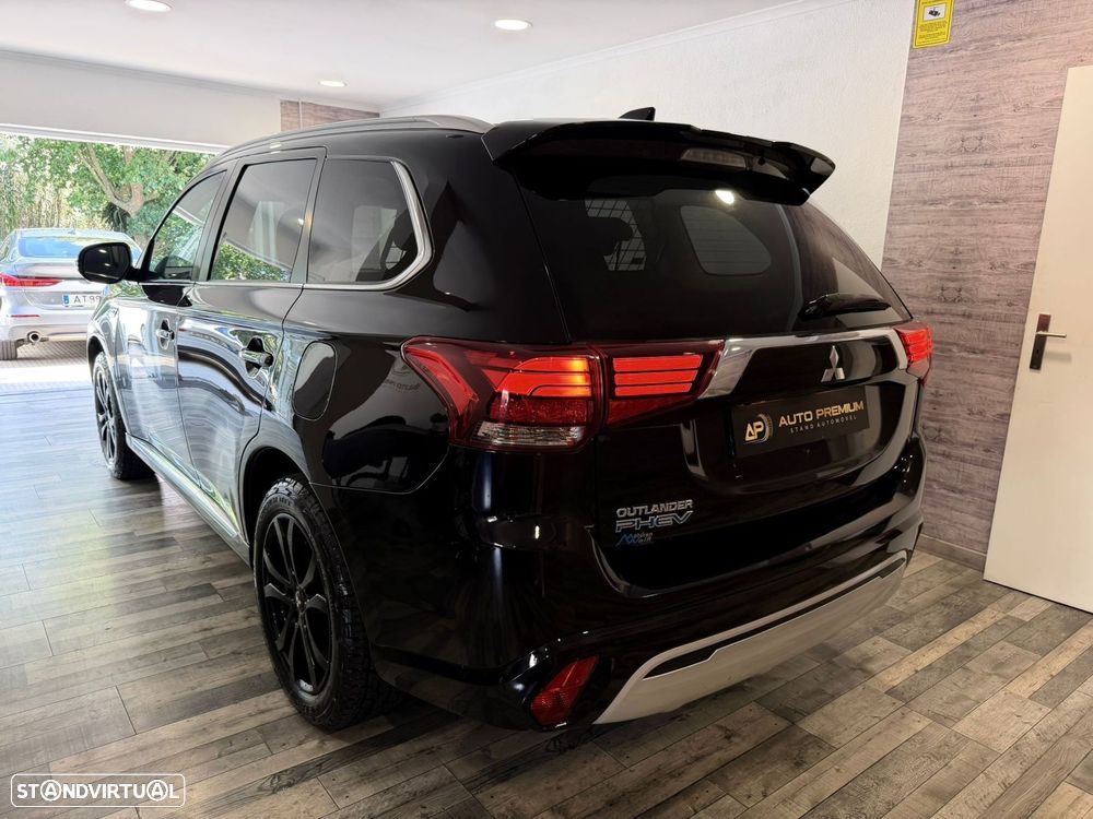 Mitsubishi Outlander 2.4 4WD Diamant - 8