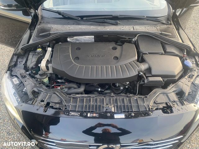 Volvo V60 D6 Plug-In-Hybrid AWD Geartronic Momentum - 21