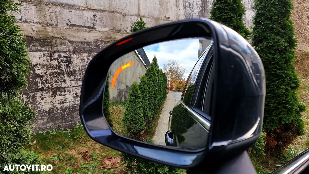 Volvo XC 90 B5 MHEV AWD 7 locuri Momentum Pro - 12