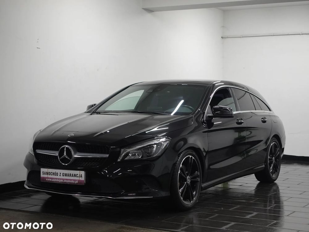 Mercedes-Benz CLA 180 7G-DCT - 3