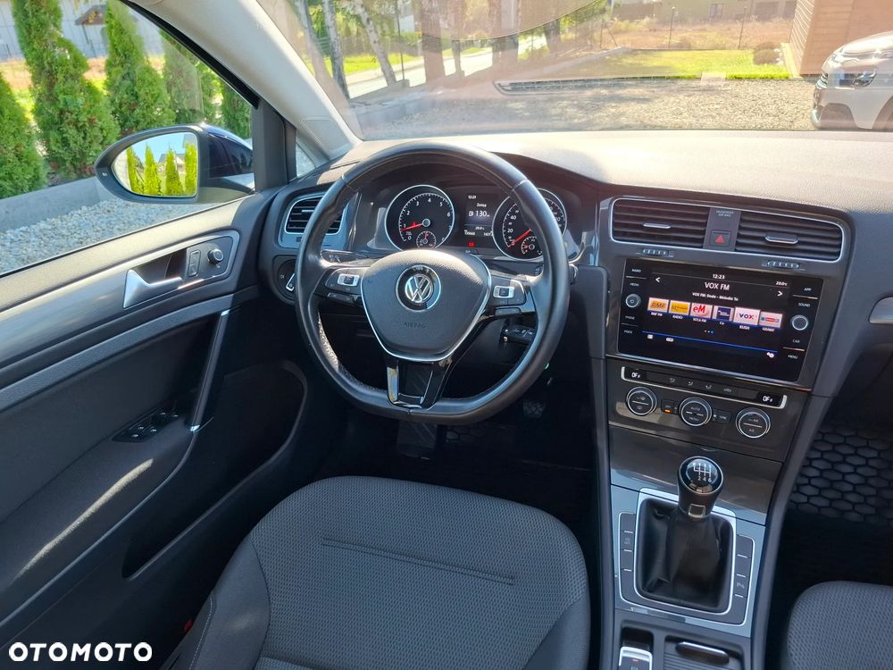 Volkswagen Golf 1.5 TSI BMT Comfortline - 24