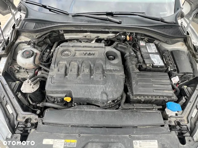 Skoda Superb 2.0 TDI L&K DSG - 9