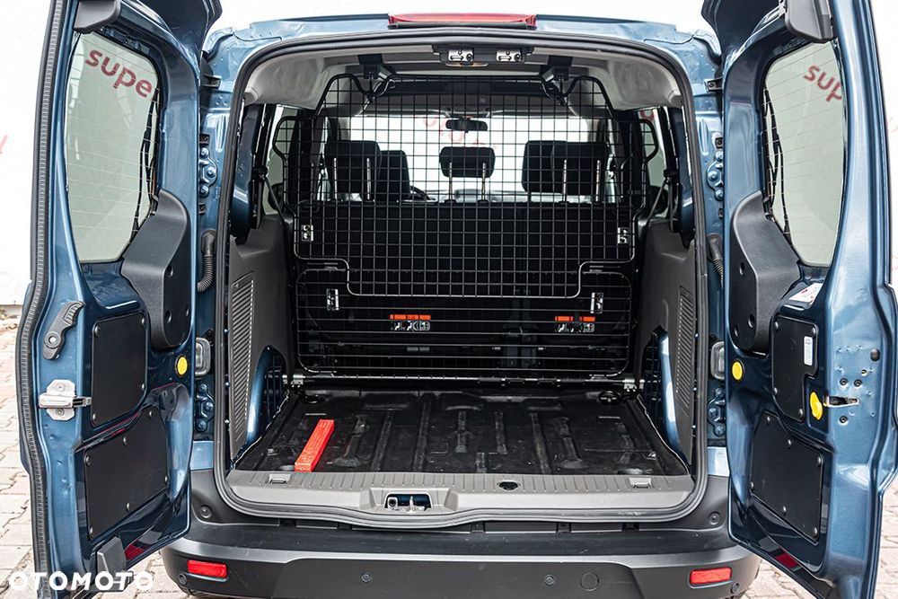Ford Transit Connect - 13