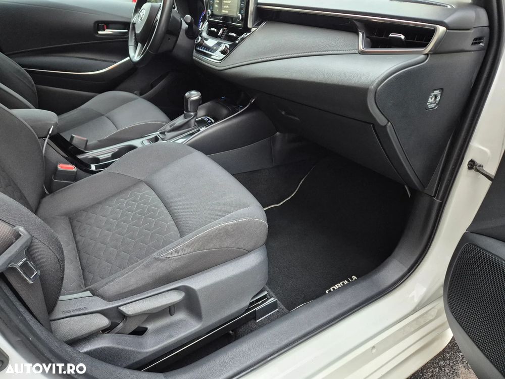 Toyota Corolla Sedan 1.8 HSD Business Plus - 25