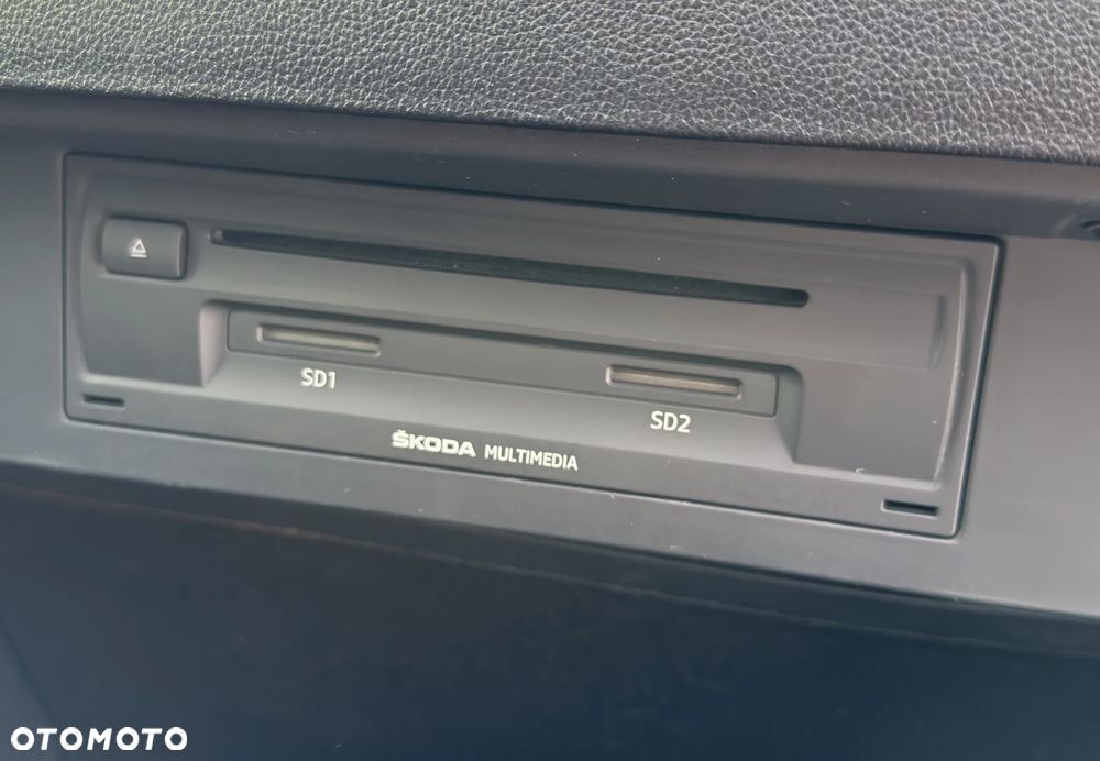 Skoda Octavia 2.0 TDI 4x4 DSG RS - 35