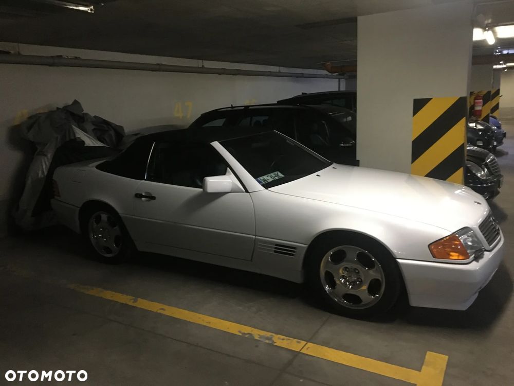 Mercedes-Benz SL - 24