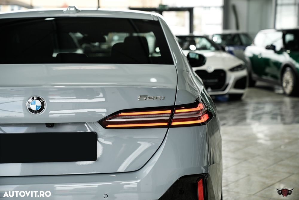 BMW Seria 5 520i Aut. - 12