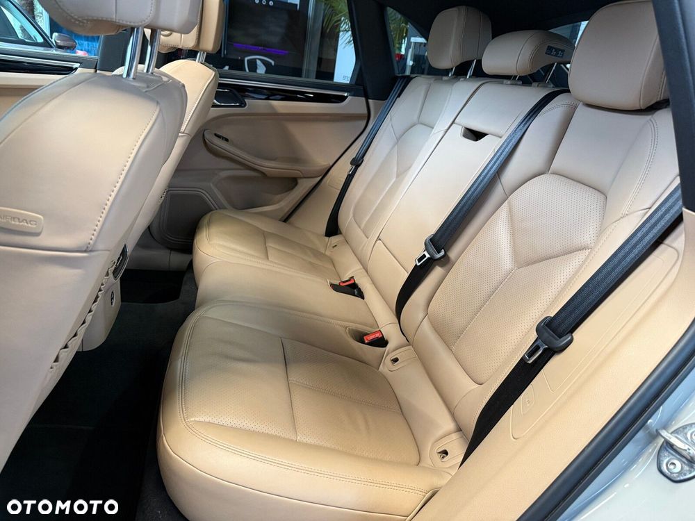 Porsche Macan - 12