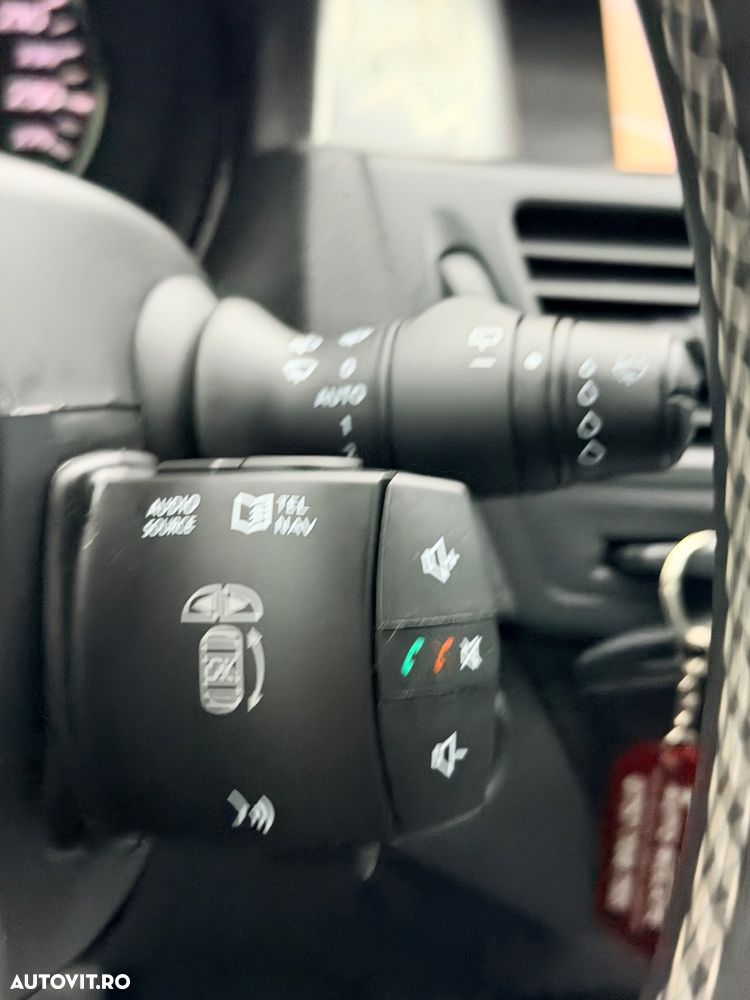 Renault Laguna dCi 110 FAP Dynamique - 28