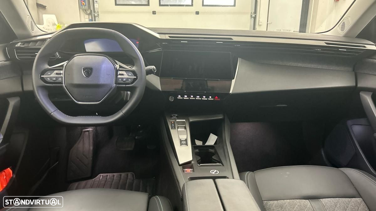 Peugeot 408 - 3