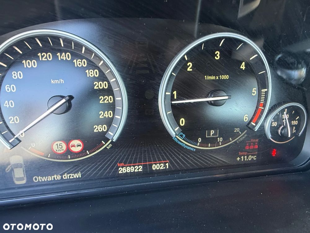 BMW Seria 5 520d Luxury Line - 14