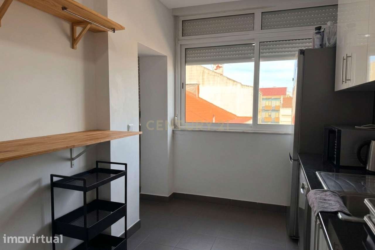 Apartamento T2 no Barreiro, Lavradio, totalmente remodelado - Grande imagem: 3/21