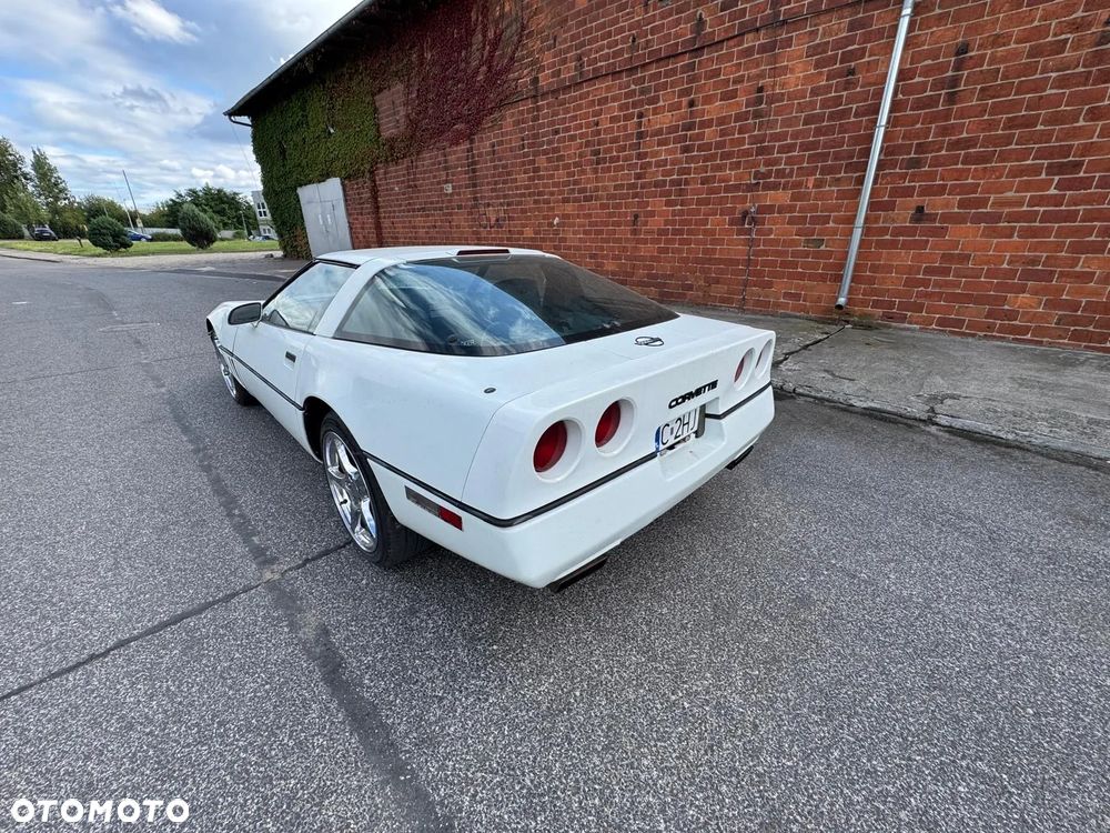Chevrolet Corvette - 18