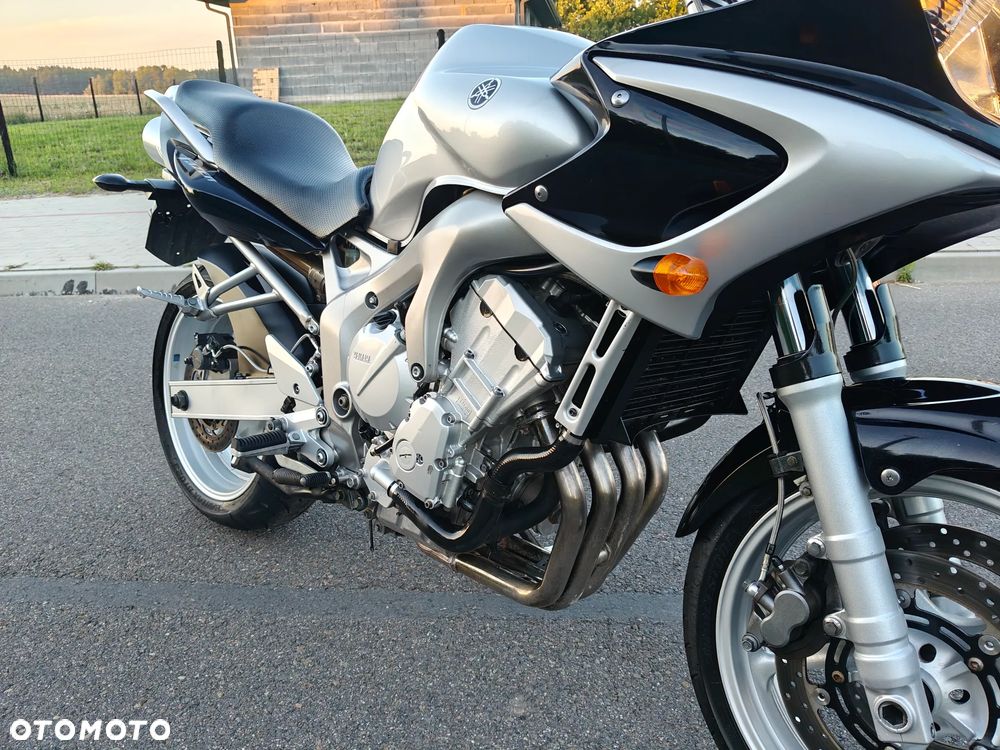 Yamaha FZ6 - 8