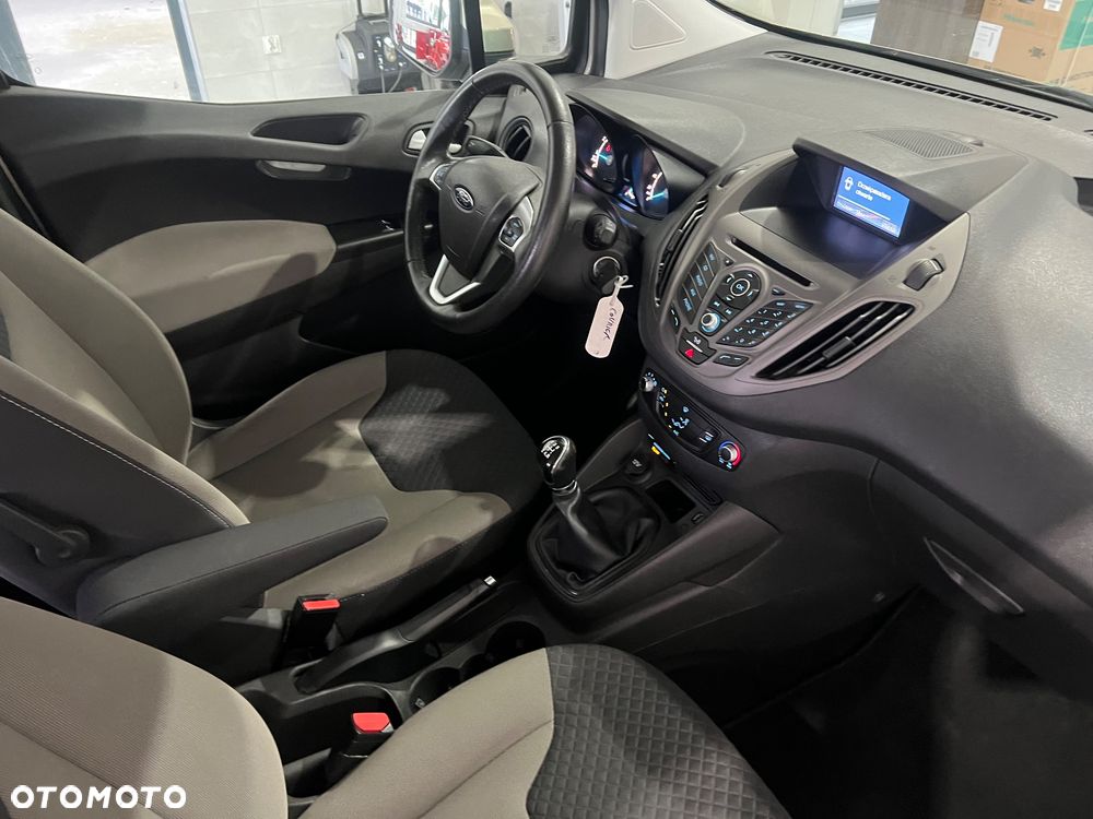 Ford Tourneo Courier 1.0 EcoBoost Sport - 19