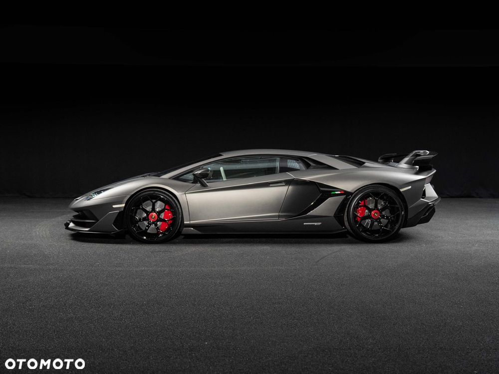 Lamborghini Aventador - 3