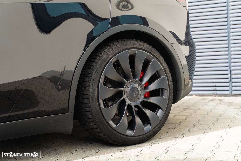 Tesla Model Y Performance Dual Motor AWD - 5