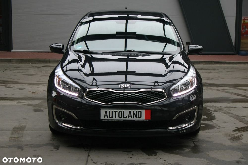 Kia Ceed 1.4 CVVT Dream-Team Edition - 2