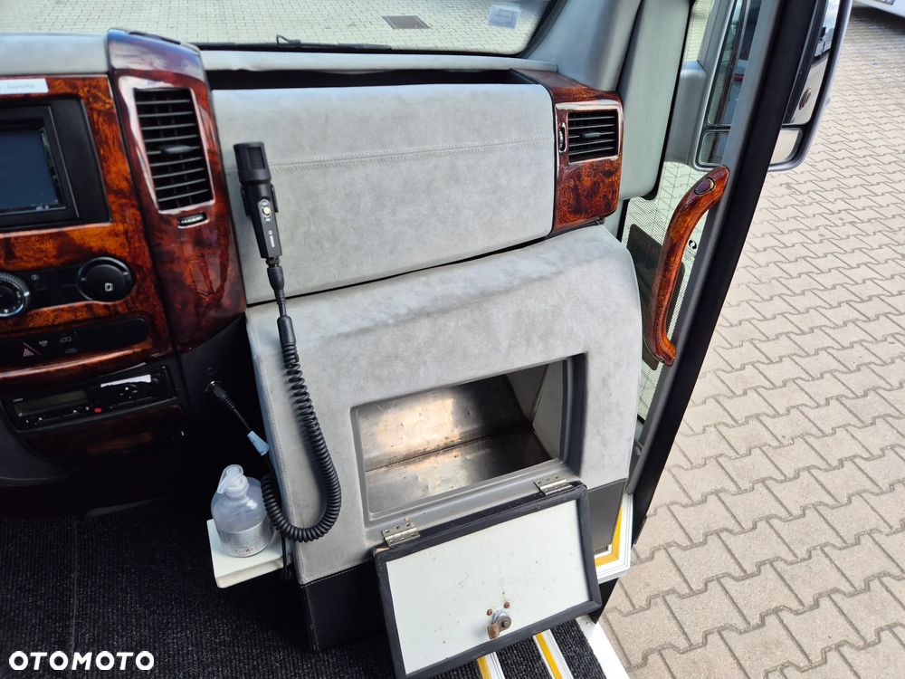 Mercedes-Benz SPRINTER 519 / SPROWADZONY / 3.0 190 KM / EURO 6 - 36