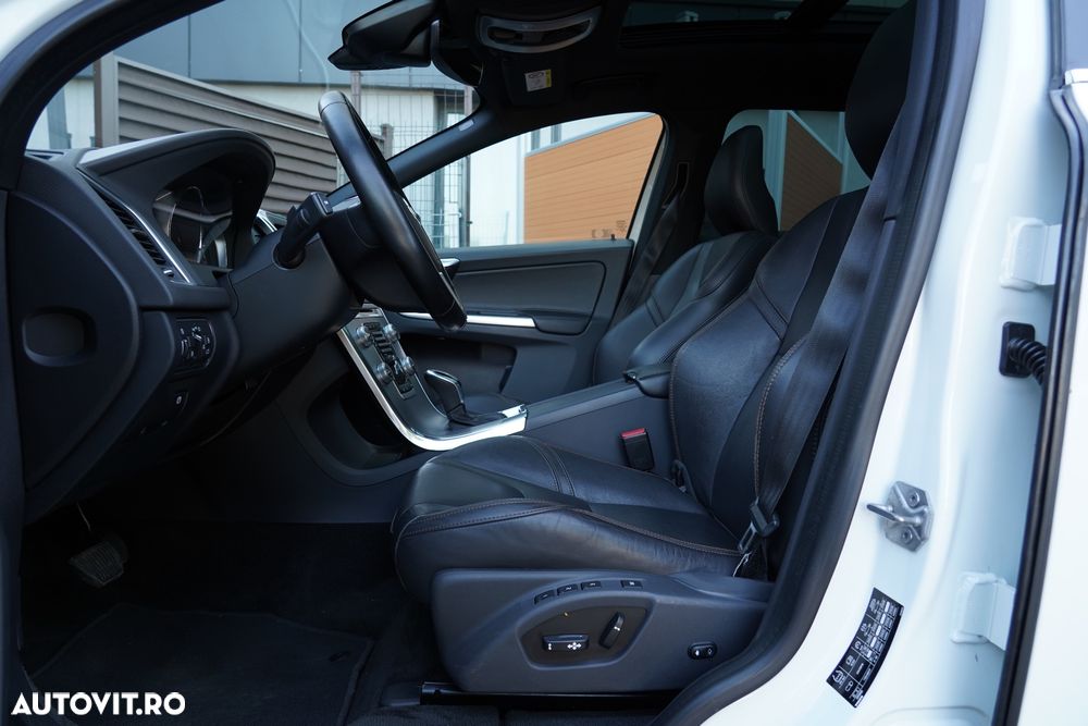 Volvo XC 60 D5 AWD Geartronic Summum - 17