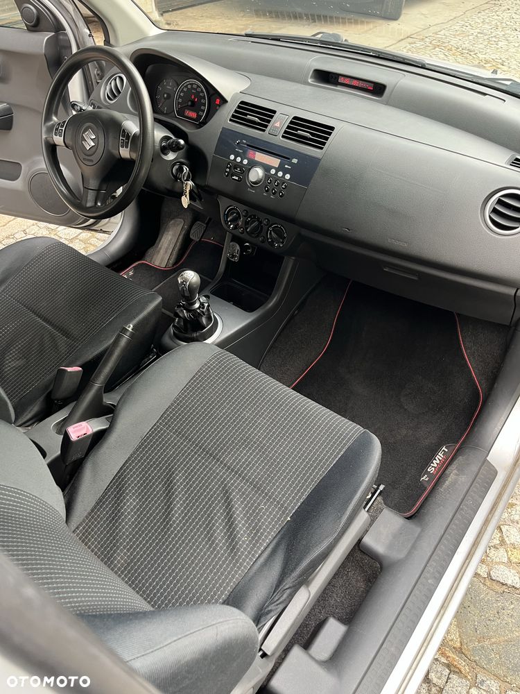 Suzuki Swift - 7