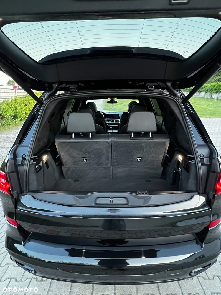 BMW X7 xDrive40i - 7