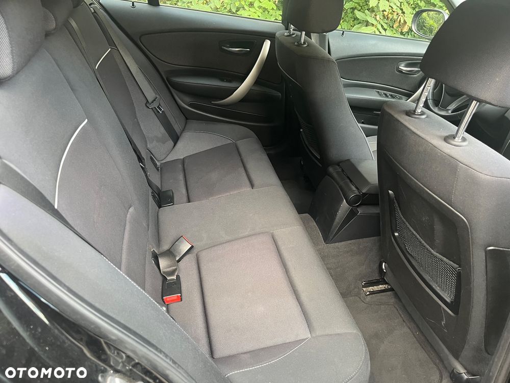 BMW Seria 1 116i - 13