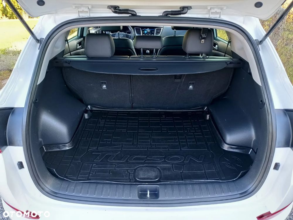 Hyundai Tucson blue 1.7 CRDi 2WD Advantage - 36