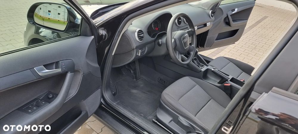 Audi A3 Sportback 1.6 Attraction - 13