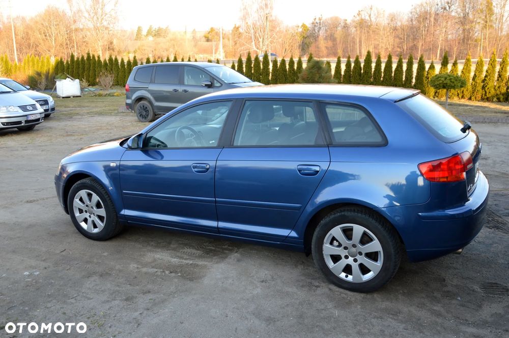 Audi A3 Sportback 2.0 TDI DPF quattro S line Sportpaket - 4