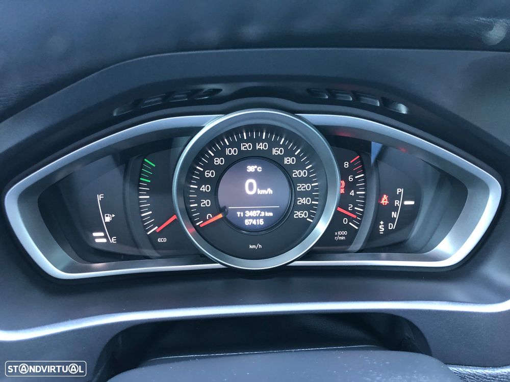 Volvo V40 1.5 T3 Sport Edition Geartronic - 24