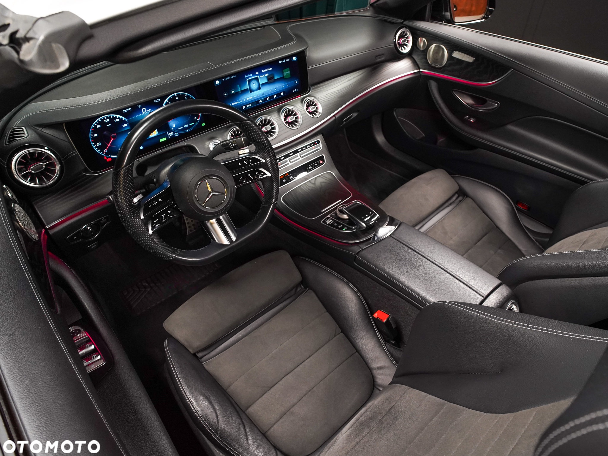 Mercedes-Benz Klasa E 200 Kabriolet 4-Matic 9G-TRONIC - 18
