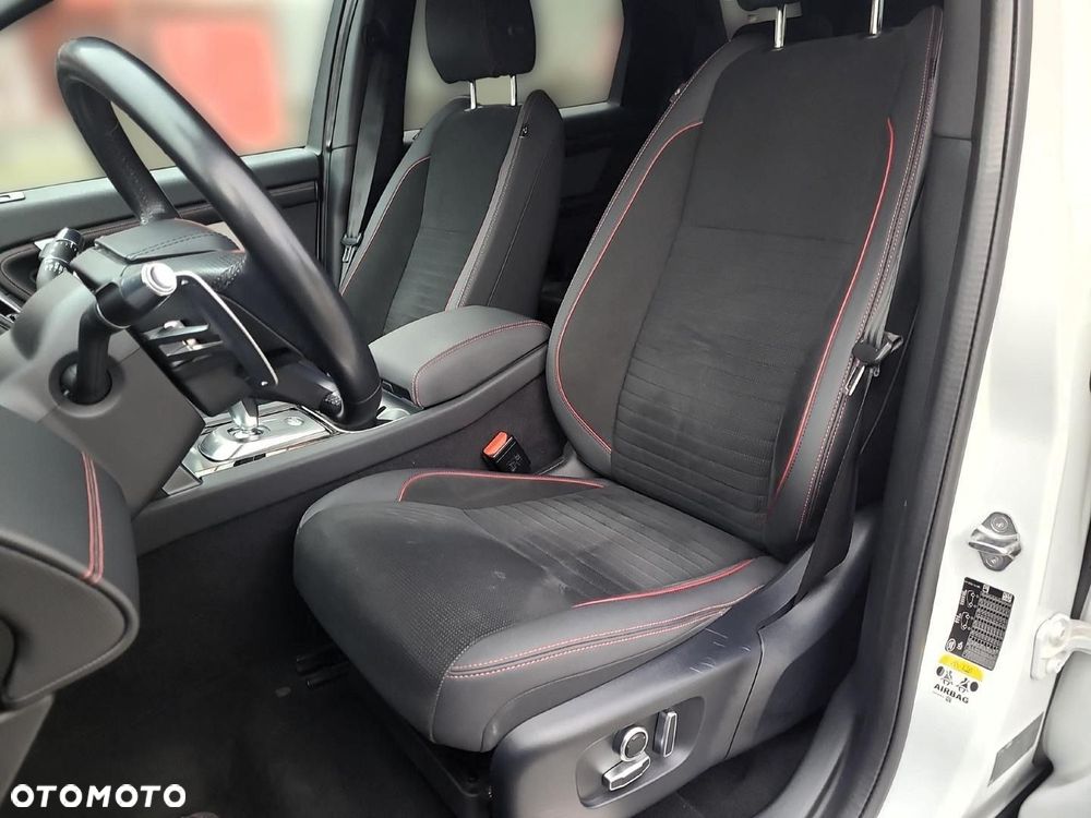 Land Rover Discovery Sport - 18