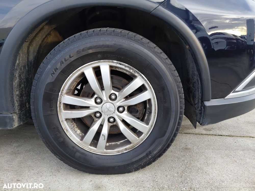 Mitsubishi Outlander 2.2 Litre DI-D AWD Instyle - 17