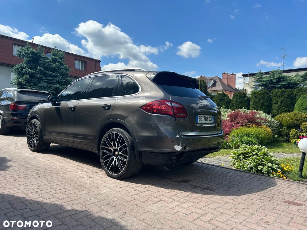 Porsche Cayenne Platinum Edition - 8
