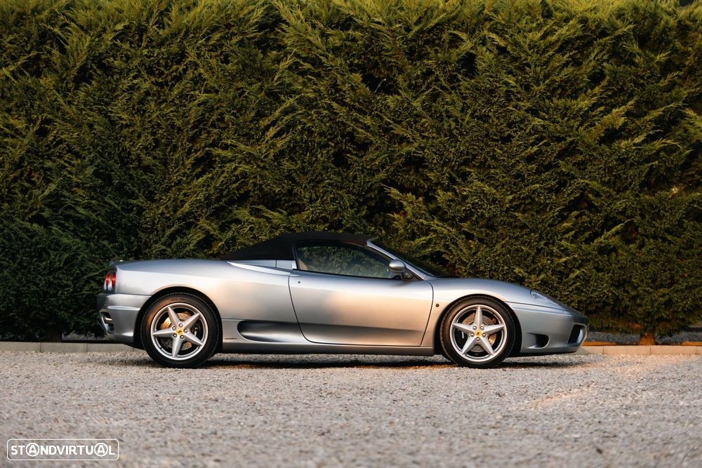 Ferrari 360 Spider - 12