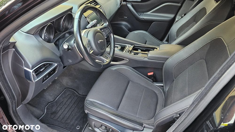 Jaguar F-Pace 30d AWD 300 Sport - 7