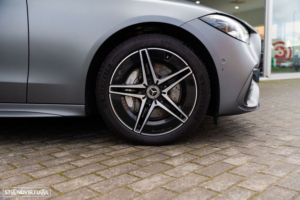 Mercedes-Benz C 300 e AMG Line - 36