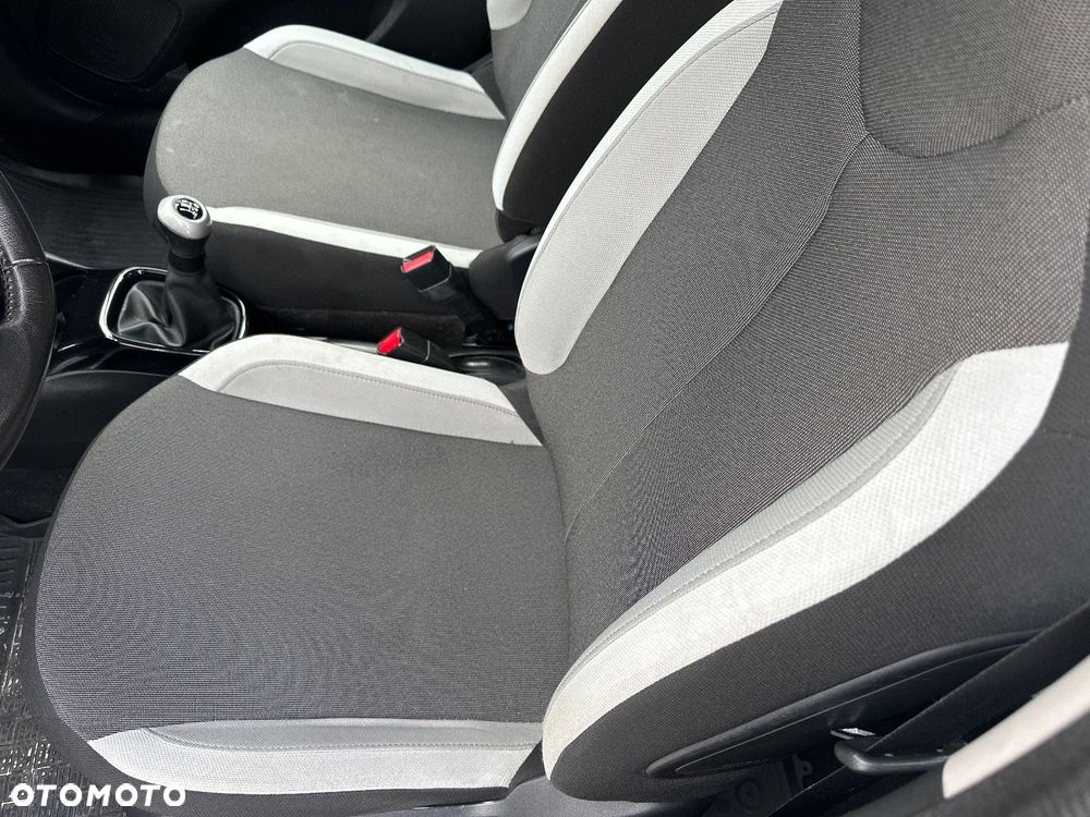 Toyota Aygo x-play - 13