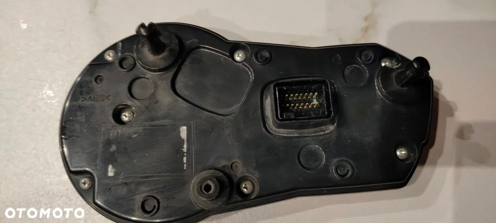 TRIUMPH STREET TRIPLE 675 LICZNIK ZEGARY - 7