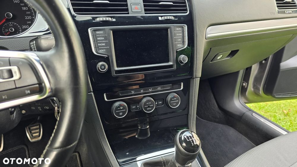 Volkswagen Golf 1.4 TSI BMT Highline - 30